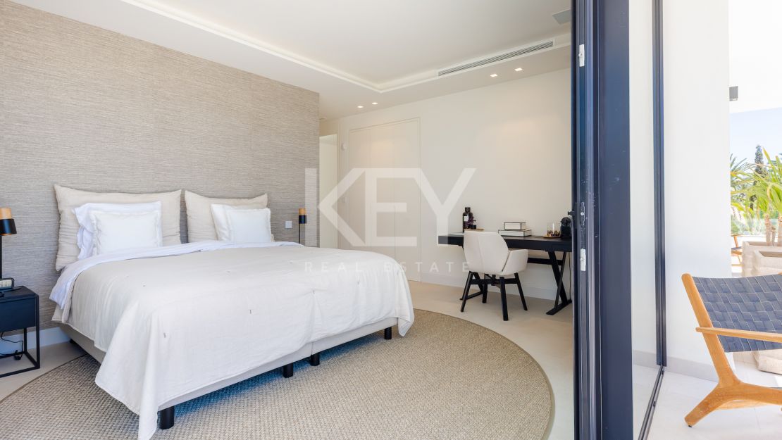 Fabulous villa with brilliant panoramic views for sale in Marbesa, Marbella