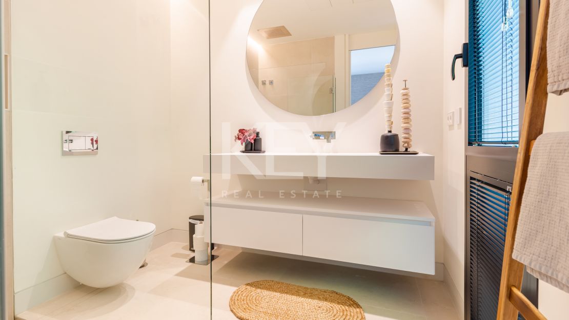 Fabulous villa with brilliant panoramic views for sale in Marbesa, Marbella