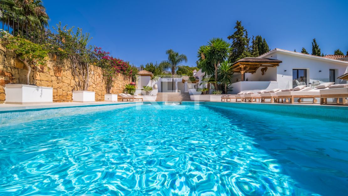 Просторная вилла предлагается в краткосрочную аренду в Nagueles, Golden Mile, Marbella