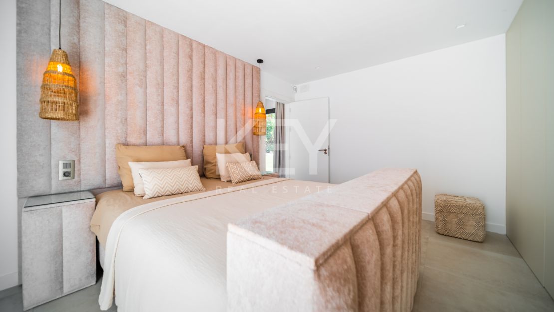 Просторная вилла предлагается в краткосрочную аренду в Nagueles, Golden Mile, Marbella