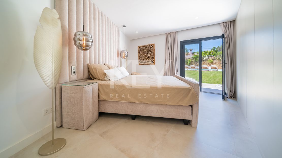 Просторная вилла предлагается в краткосрочную аренду в Nagueles, Golden Mile, Marbella