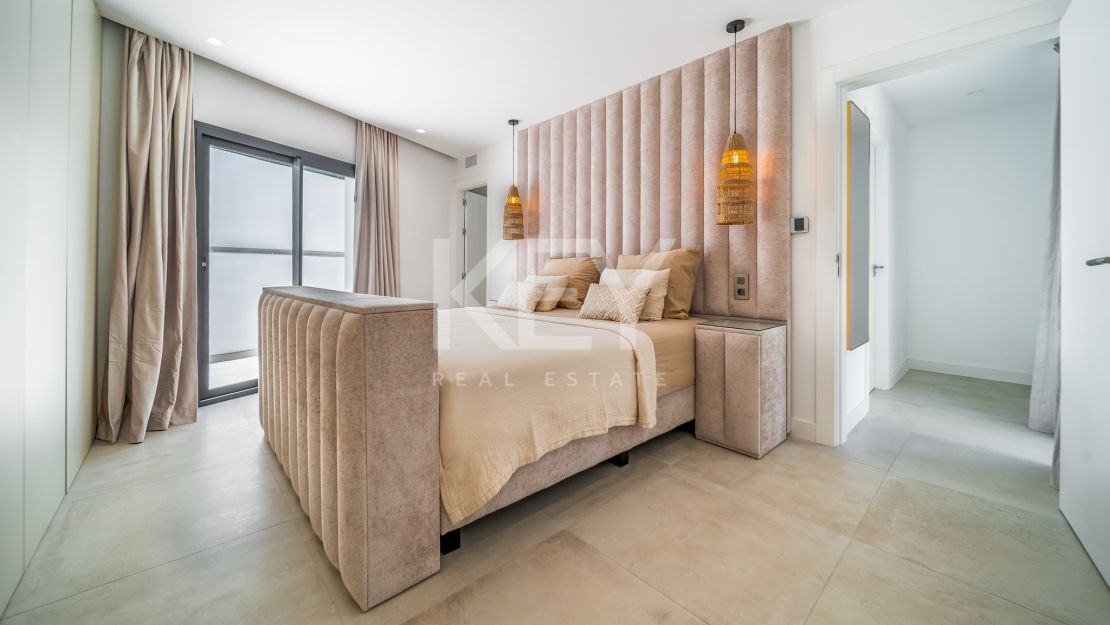 Просторная вилла предлагается в краткосрочную аренду в Nagueles, Golden Mile, Marbella