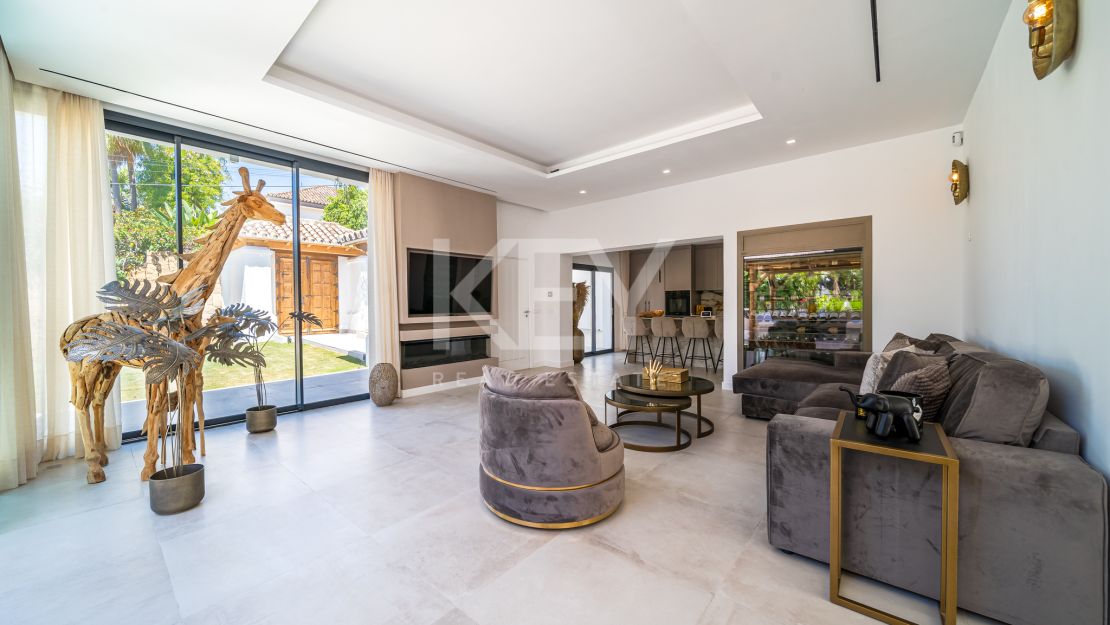 Просторная вилла предлагается в краткосрочную аренду в Nagueles, Golden Mile, Marbella