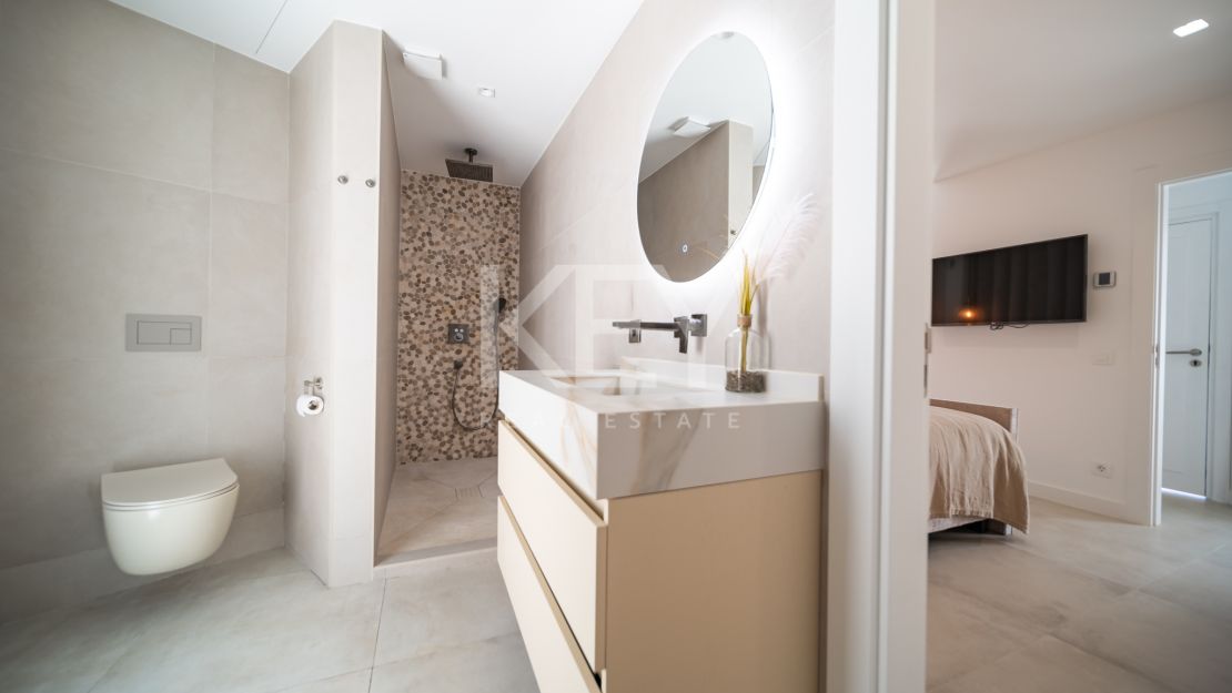 Просторная вилла предлагается в краткосрочную аренду в Nagueles, Golden Mile, Marbella