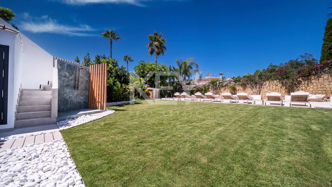 Просторная вилла предлагается в краткосрочную аренду в Nagueles, Golden Mile, Marbella