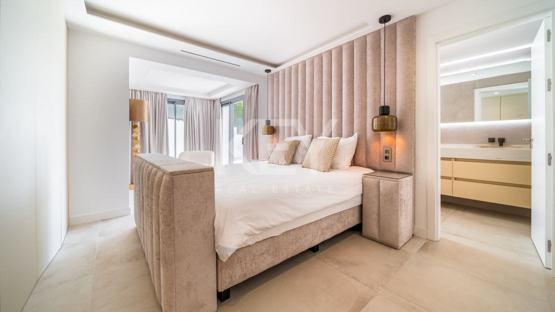 Просторная вилла предлагается в краткосрочную аренду в Nagueles, Golden Mile, Marbella