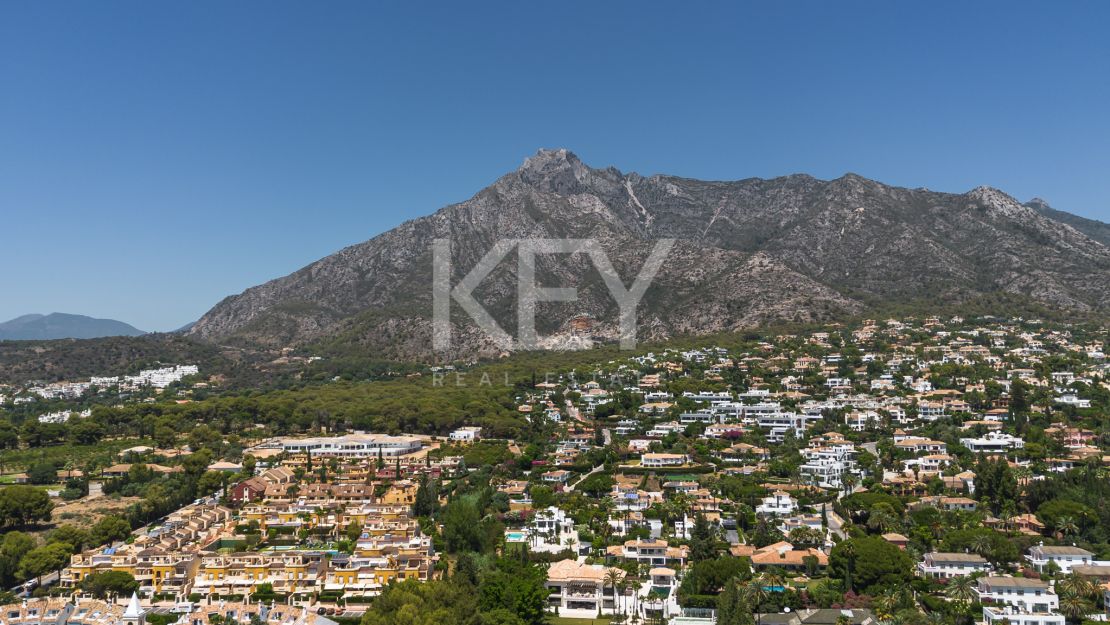 Просторная вилла предлагается в краткосрочную аренду в Nagueles, Golden Mile, Marbella