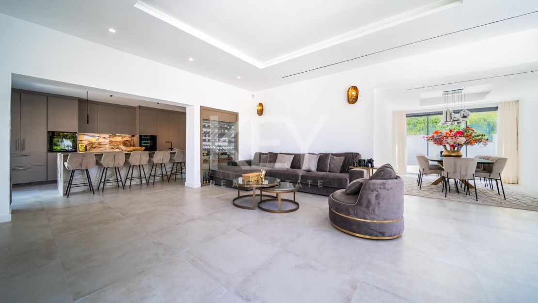 Просторная вилла предлагается в краткосрочную аренду в Nagueles, Golden Mile, Marbella