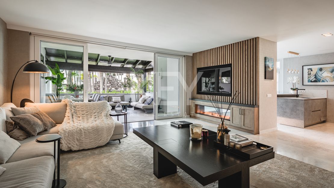 Luxury and perfectly presented apartment for sale in Marina Puente Romano