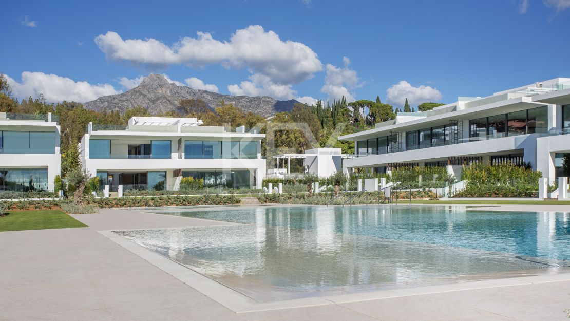 Impressive brand new luxury villa for sale in an exclusive location The Golden Mile, Marbella