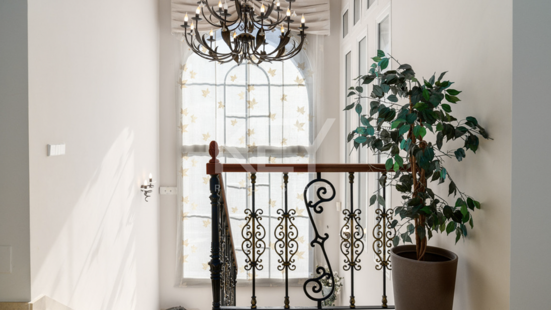 Lujosa Mansión Andaluza en Venta con Espectaculares Vistas en Nueva Andalucía