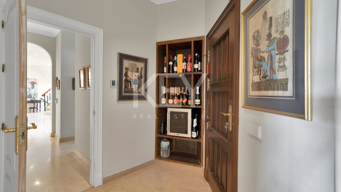 Lujosa Mansión Andaluza en Venta con Espectaculares Vistas en Nueva Andalucía