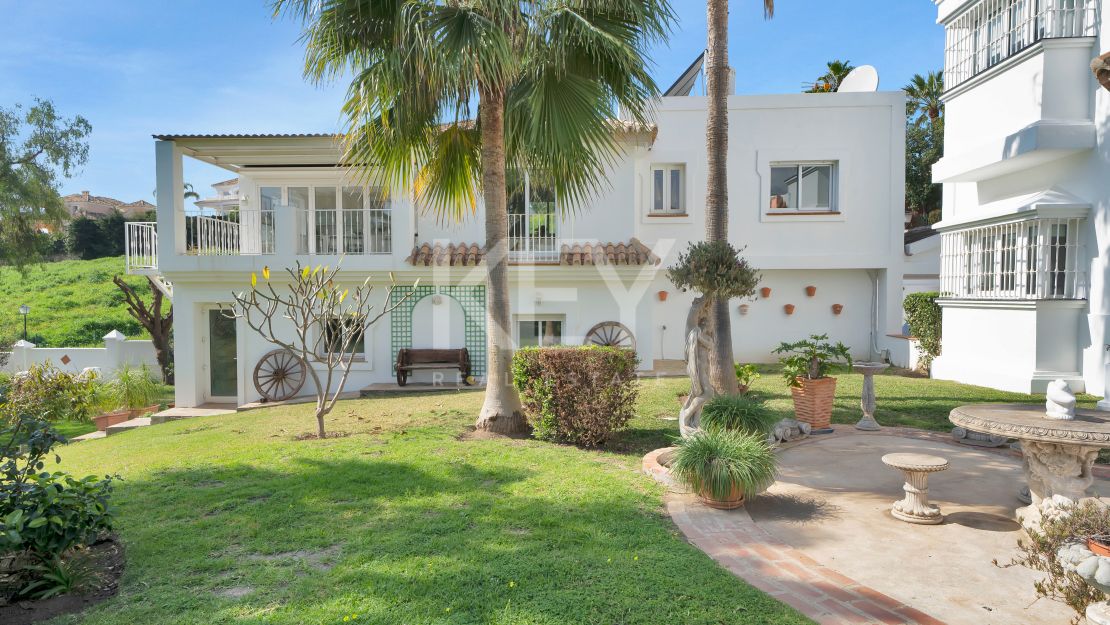 Lujosa Mansión Andaluza en Venta con Espectaculares Vistas en Nueva Andalucía