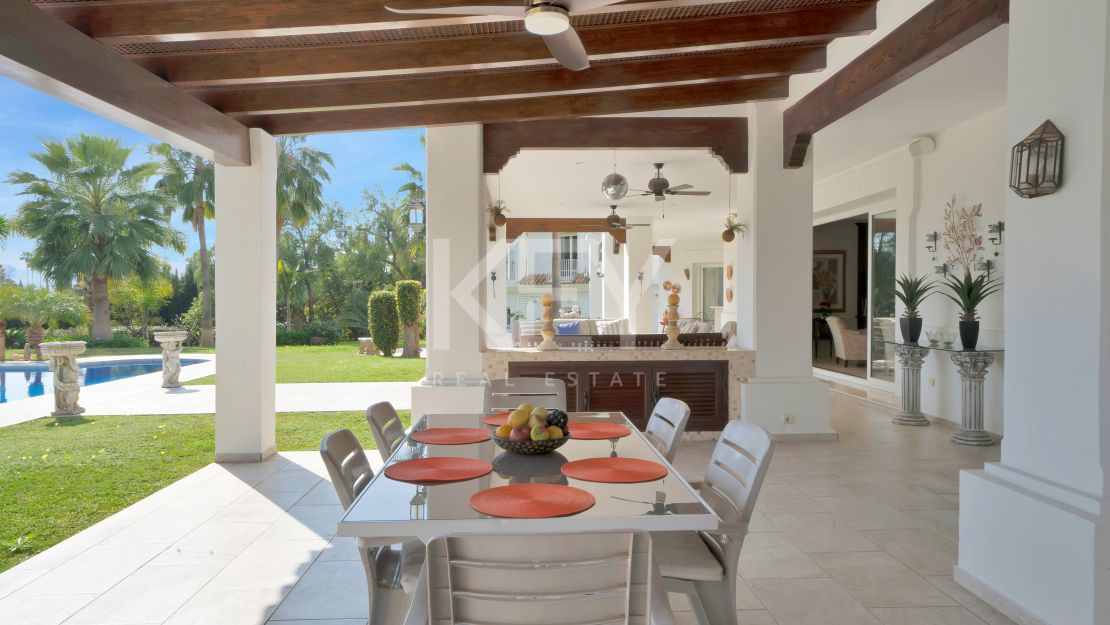 Lujosa Mansión Andaluza en Venta con Espectaculares Vistas en Nueva Andalucía