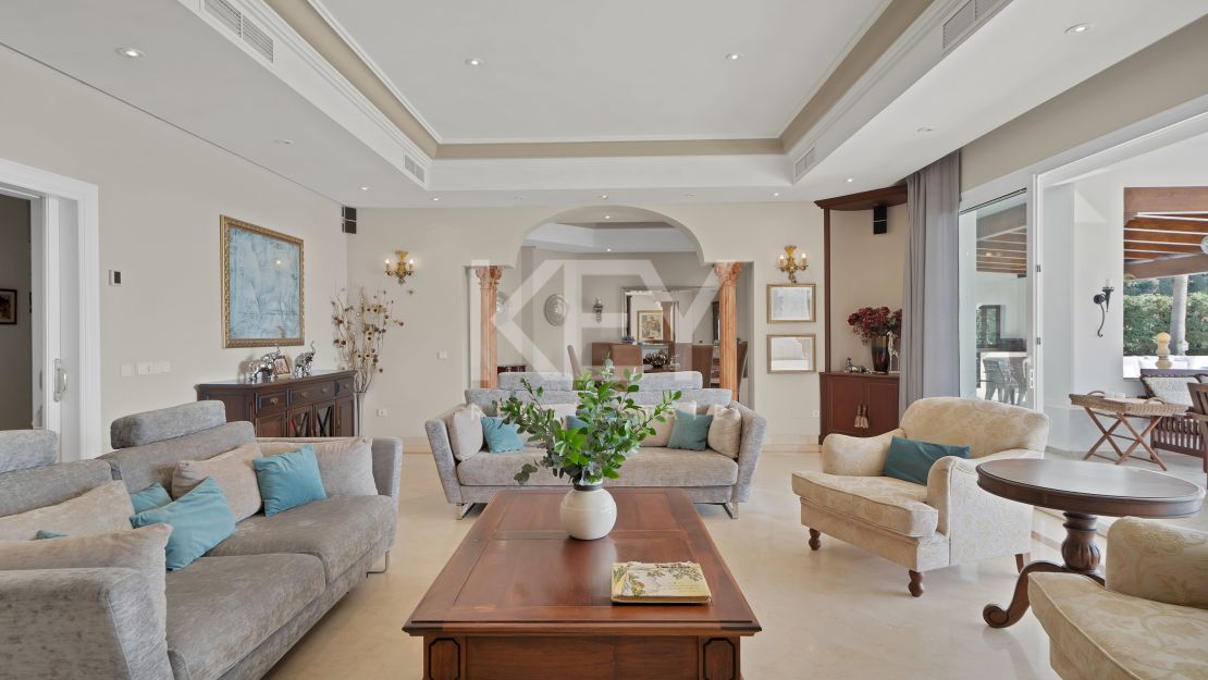 Lujosa Mansión Andaluza en Venta con Espectaculares Vistas en Nueva Andalucía