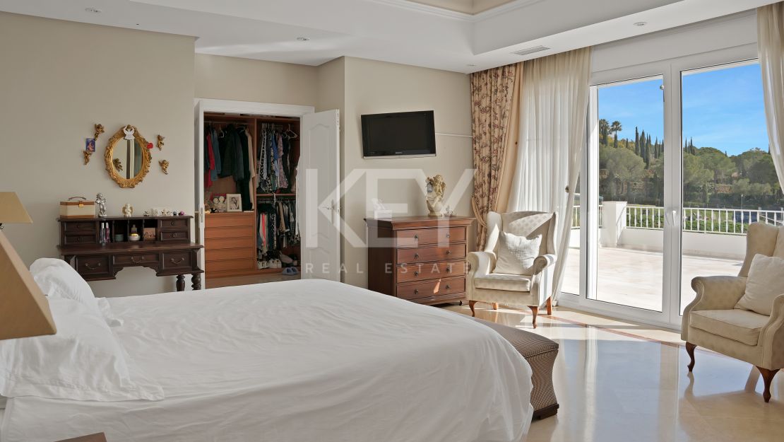 Lujosa Mansión Andaluza en Venta con Espectaculares Vistas en Nueva Andalucía