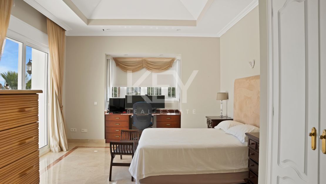 Lujosa Mansión Andaluza en Venta con Espectaculares Vistas en Nueva Andalucía