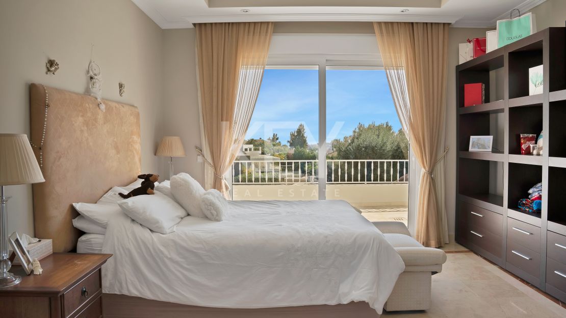 Lujosa Mansión Andaluza en Venta con Espectaculares Vistas en Nueva Andalucía