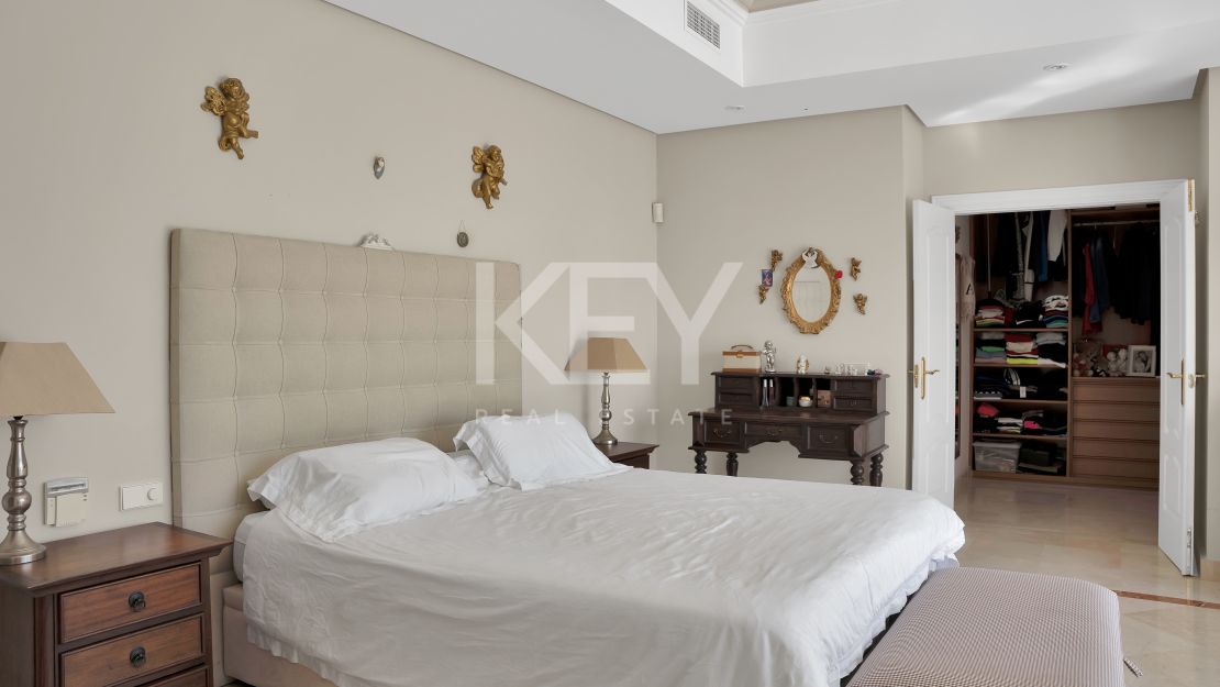 Lujosa Mansión Andaluza en Venta con Espectaculares Vistas en Nueva Andalucía