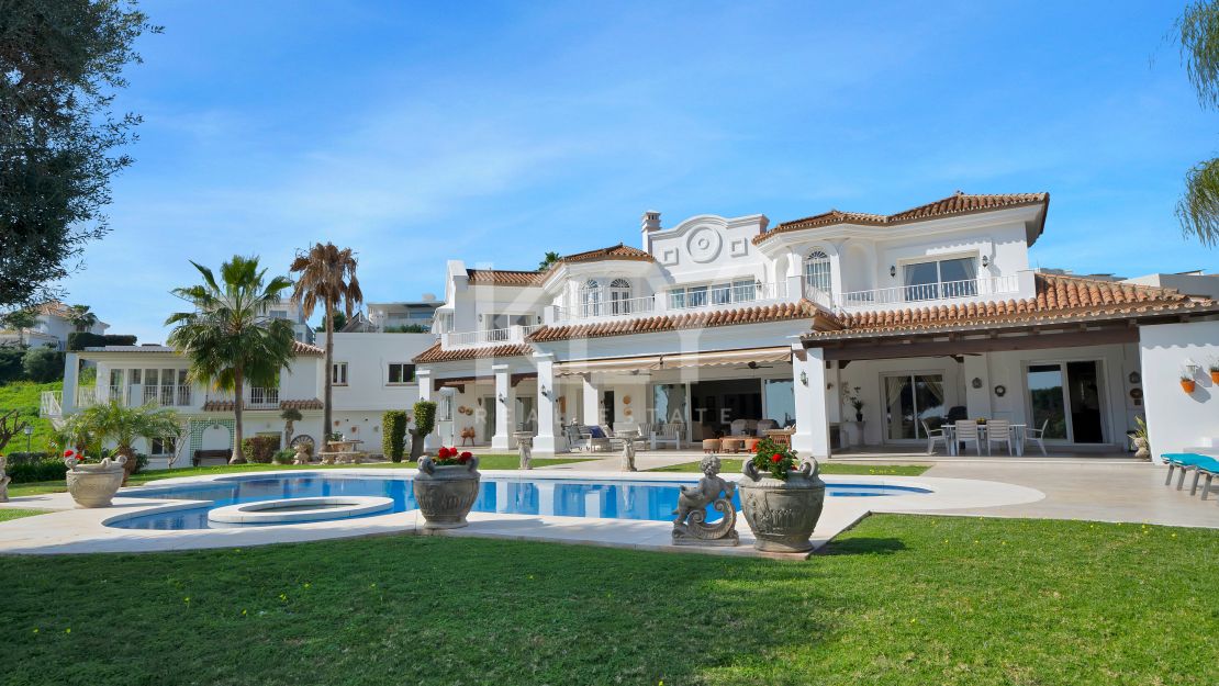 Lujosa Mansión Andaluza en Venta con Espectaculares Vistas en Nueva Andalucía