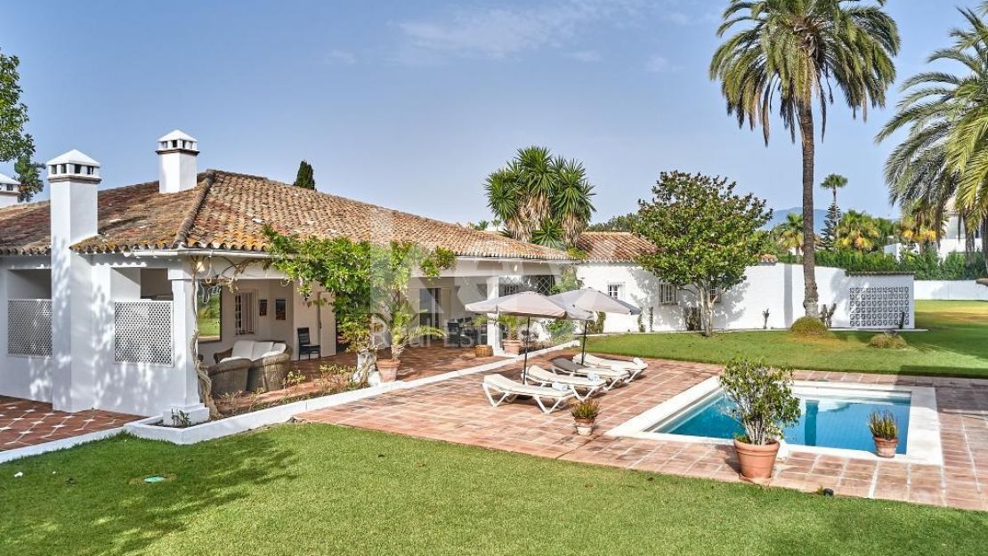 Grandiose Andalusian style villa for sale in Casasola, Estepona