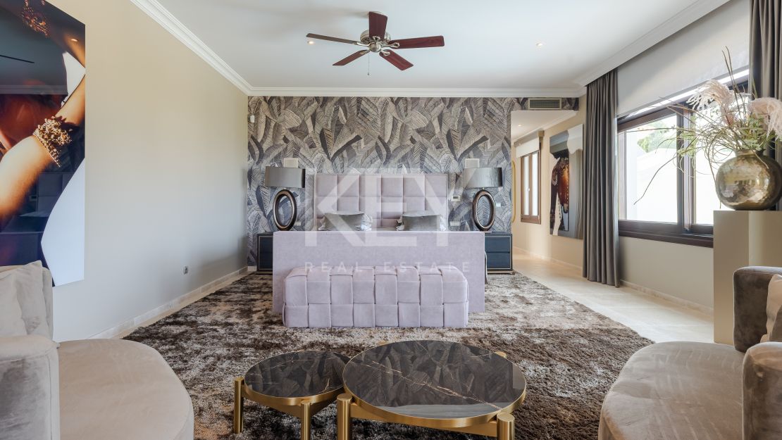 Роскошная вилла с видом на море Эль Эррохо, Бенаавис