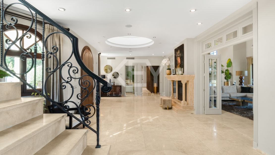 Роскошная вилла с видом на море Эль Эррохо, Бенаавис