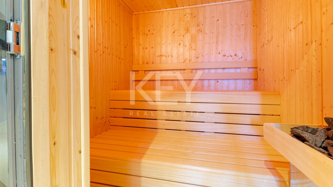 Роскошная вилла с видом на море Эль Эррохо, Бенаавис