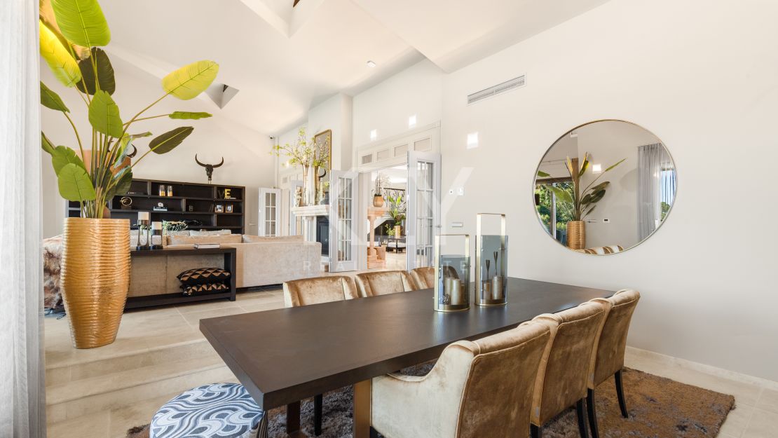 Роскошная вилла с видом на море Эль Эррохо, Бенаавис