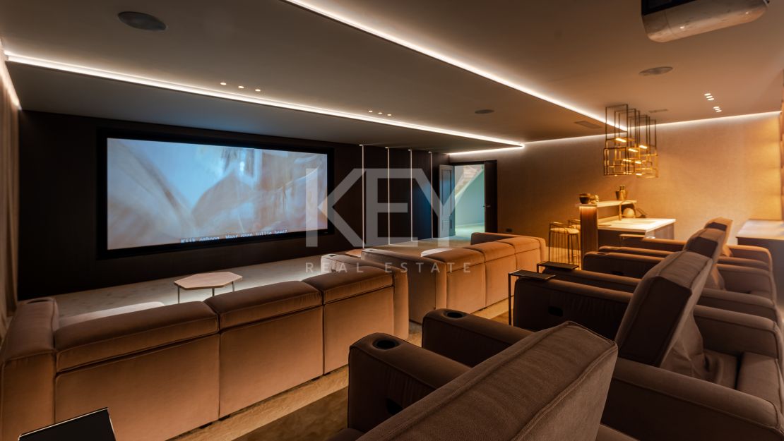 Роскошная вилла с видом на море Эль Эррохо, Бенаавис