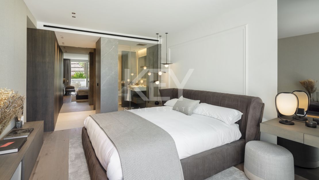 Luxurious Ground Floor Apartment in Marbella's Golden Mile