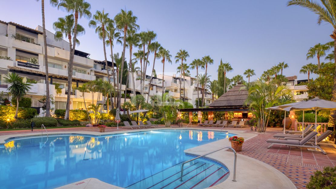 Luxurious Ground Floor Apartment in Marbella's Golden Mile