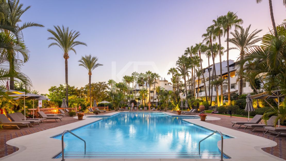 Luxurious Ground Floor Apartment in Marbella's Golden Mile