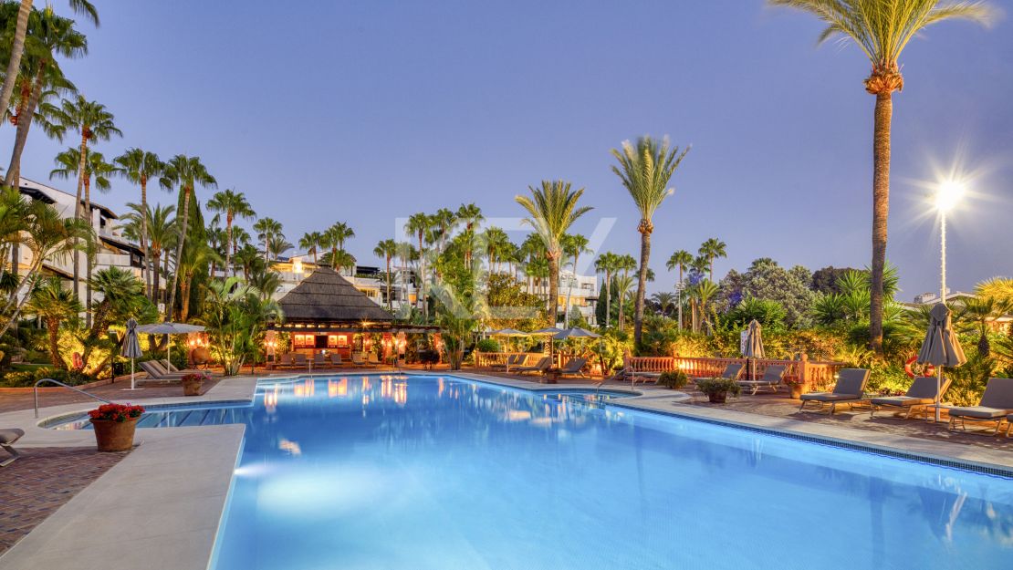 Luxurious Ground Floor Apartment in Marbella's Golden Mile