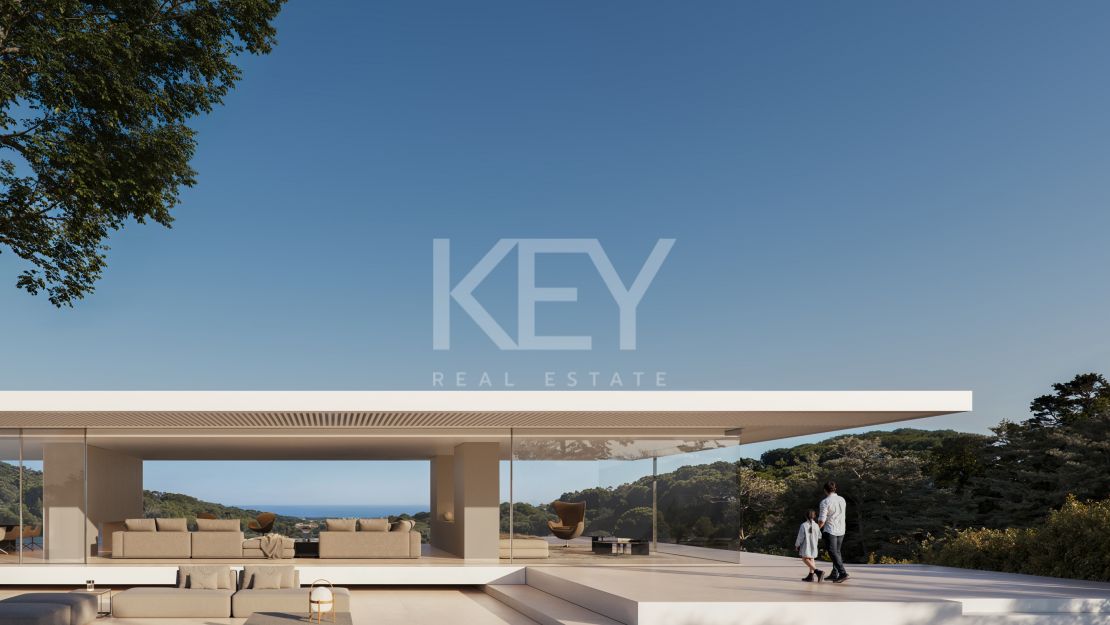 Luxurious villa with golf and sea views for sale in La Reserva, Sotogrande