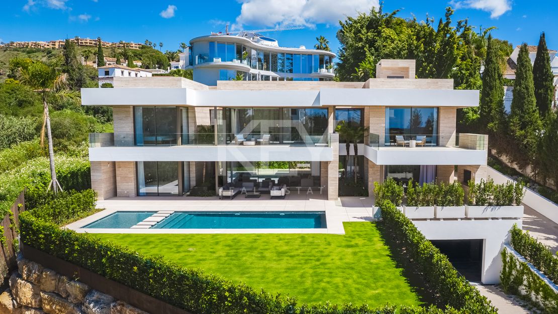 Brand-new contemporary Villa with Spa and solarium in El Paraíso, Benahavís
