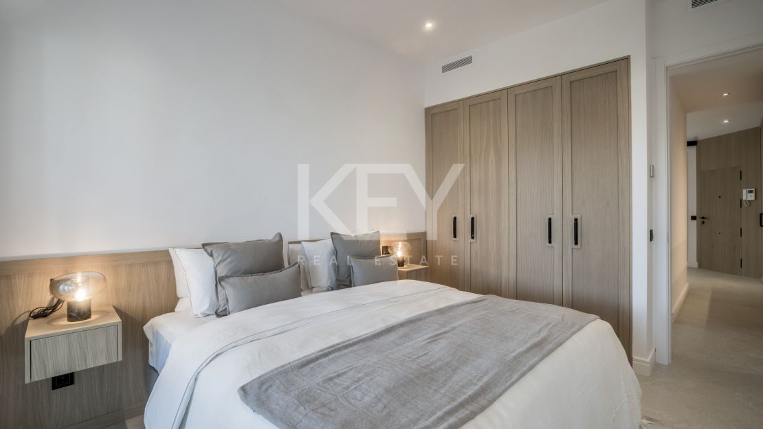 Elegant ground floor apartment with designer interiors in Altos Reales, Marbella Golden Mile