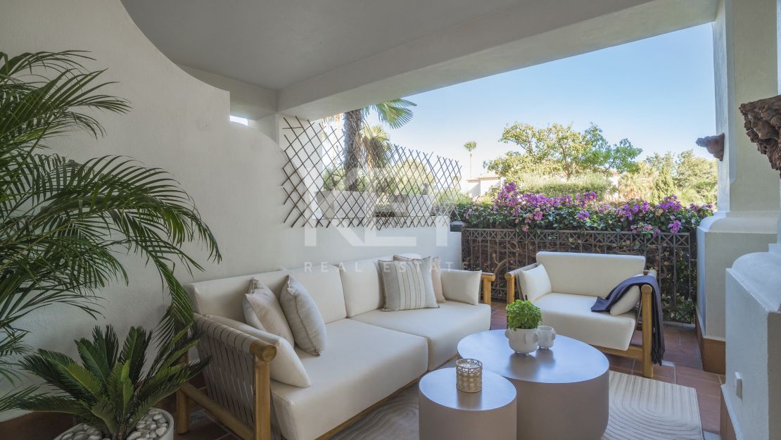 Elegant ground floor apartment with designer interiors in Altos Reales, Marbella Golden Mile