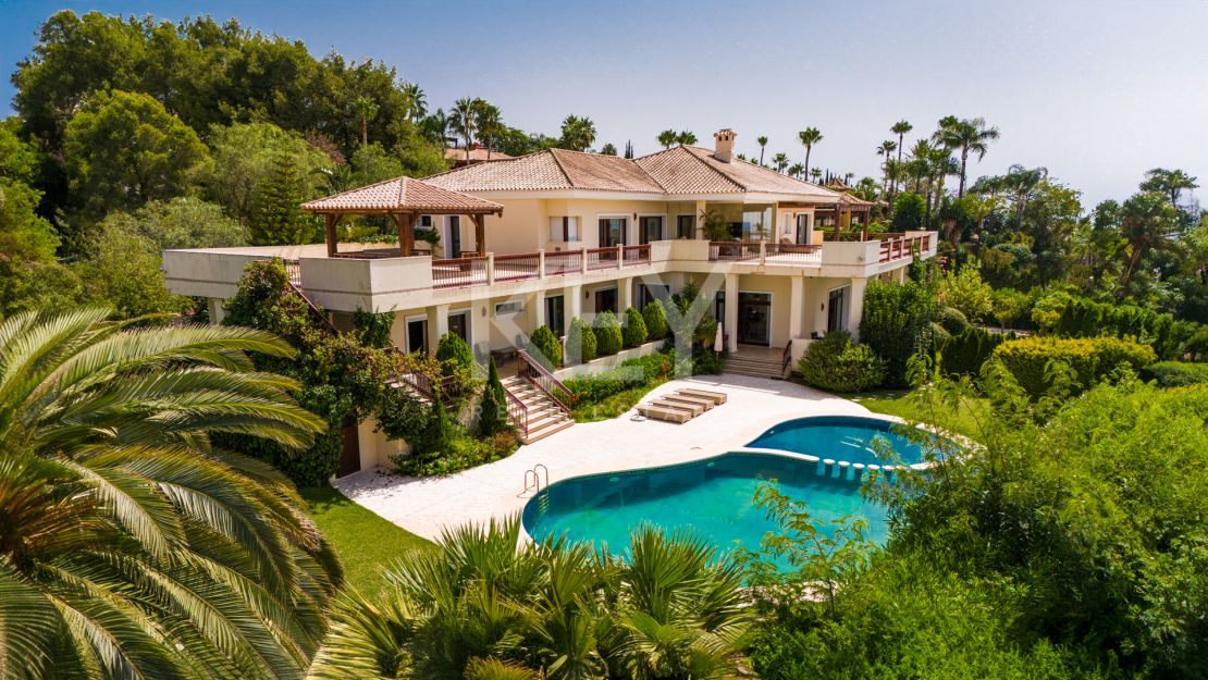 Espectacular villa con vistas al mar en venta en Sierra Blanca, Marbella