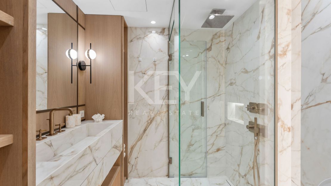 Luxury apartment for sale in Puente Romano, the Golden Mile, Marbella