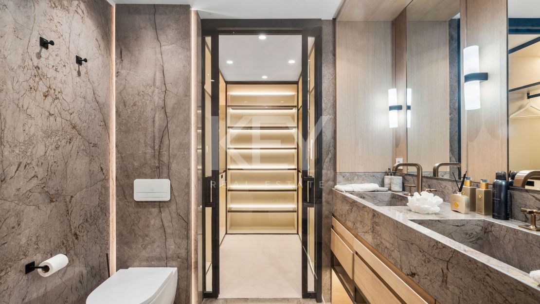 Luxury apartment for sale in Puente Romano, the Golden Mile, Marbella