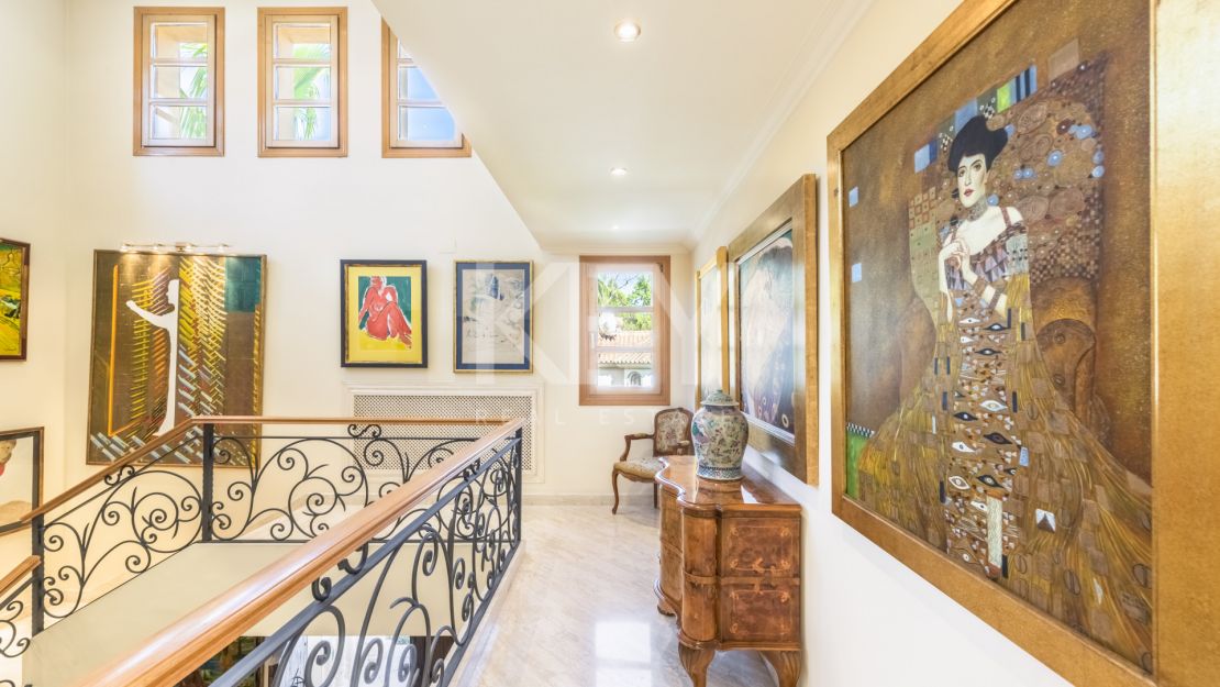 Lujosa villa en venta en Las Brisas, Nueva Andalucía, Marbella