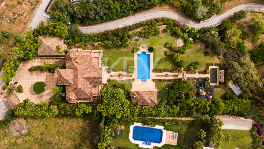 Потрясающая вилла на продажу на Золотой Миле, Марбея