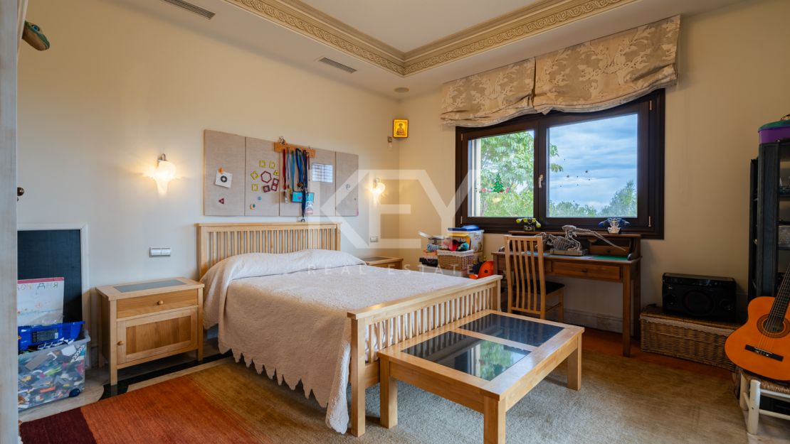 Потрясающая вилла на продажу на Золотой Миле, Марбея