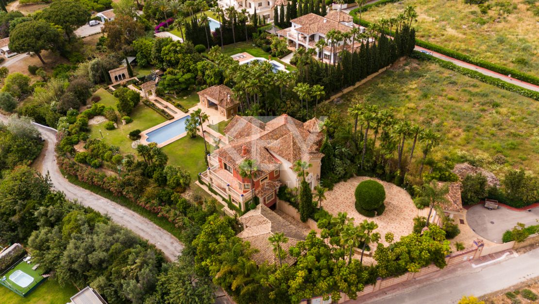 Потрясающая вилла на продажу на Золотой Миле, Марбея