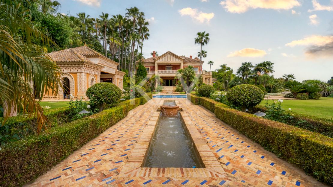 Потрясающая вилла на продажу на Золотой Миле, Марбея