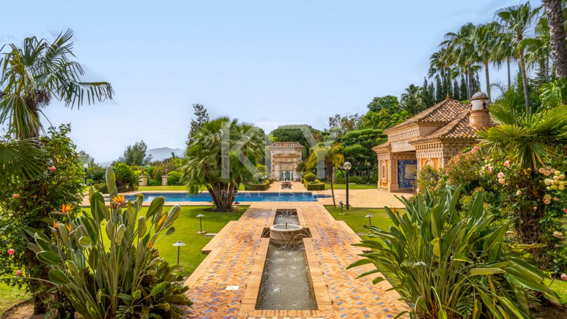 Потрясающая вилла на продажу на Золотой Миле, Марбея