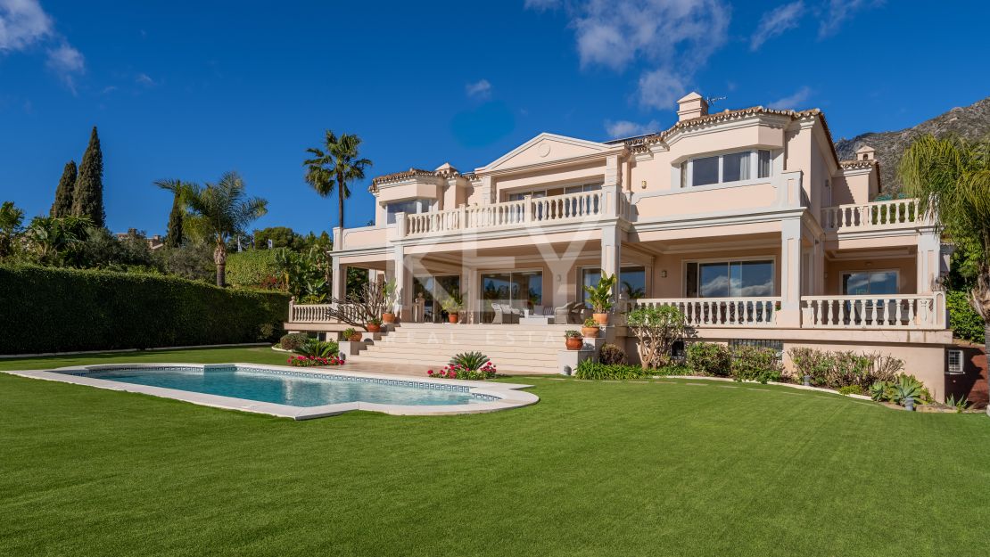 Luxurious mansion for sale in the iconic Cascada de Camojan, the Golden Mile, Marbella
