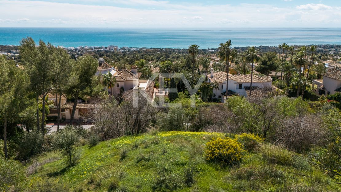 Фантастический участок на продажу в уникальном месте Сьерра-Бланка, Золотая Миля, Марбея