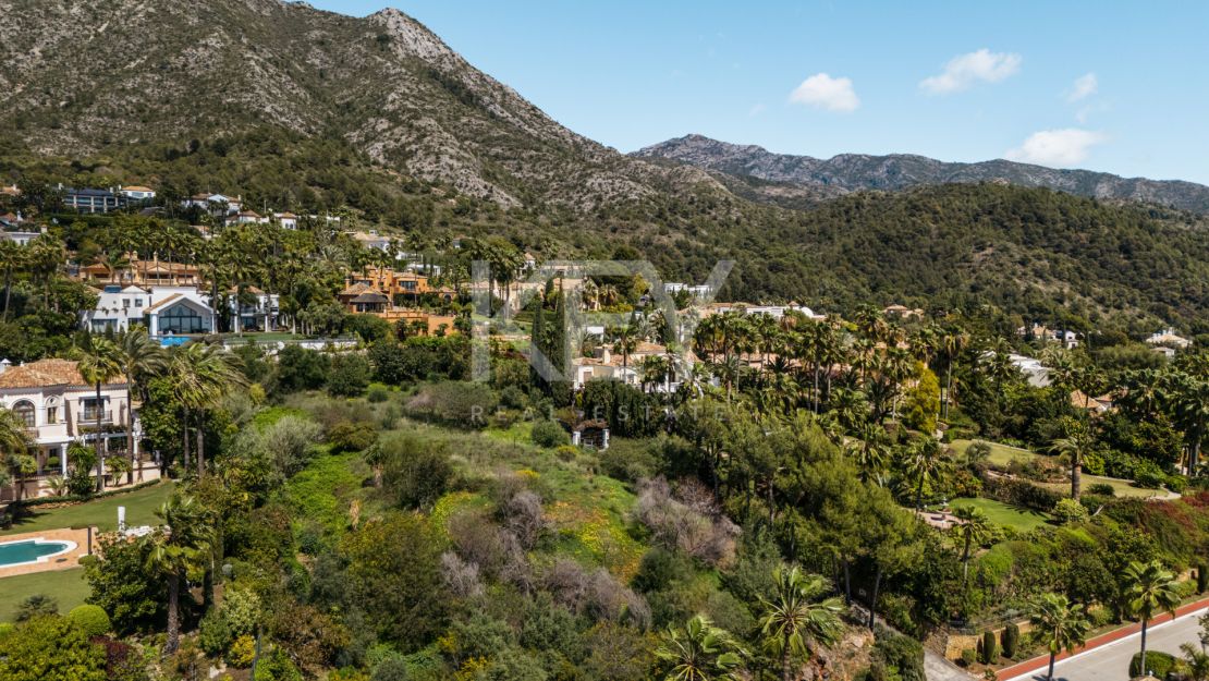 Фантастический участок на продажу в уникальном месте Сьерра-Бланка, Золотая Миля, Марбея